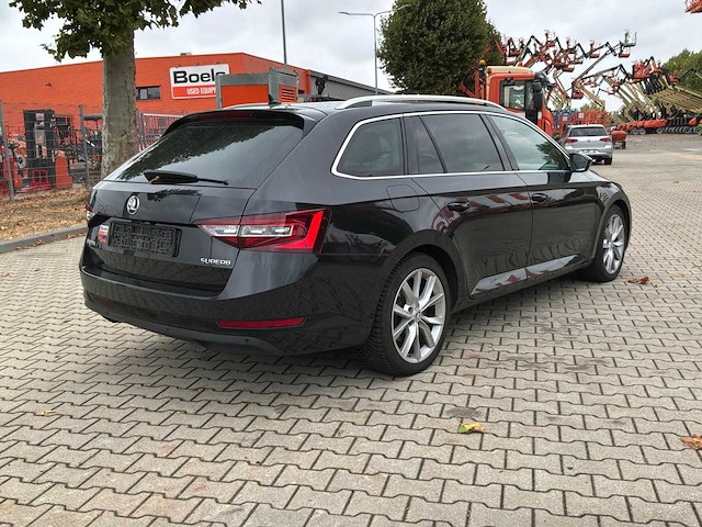 2019 skoda superb combi 2.0 business edition personenauto - afbeelding 42 van  46