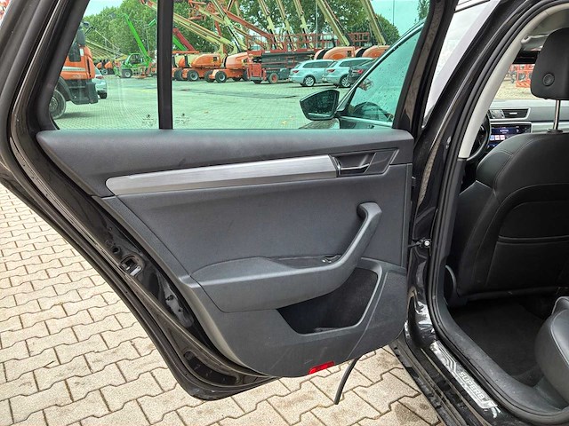2019 skoda superb combi 2.0 business edition personenauto - afbeelding 16 van  48