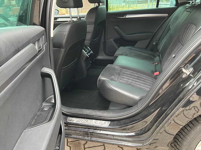 2019 skoda superb combi 2.0 business edition personenauto - afbeelding 17 van  48