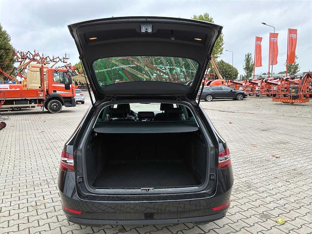 2019 skoda superb combi 2.0 business edition personenauto - afbeelding 20 van  48