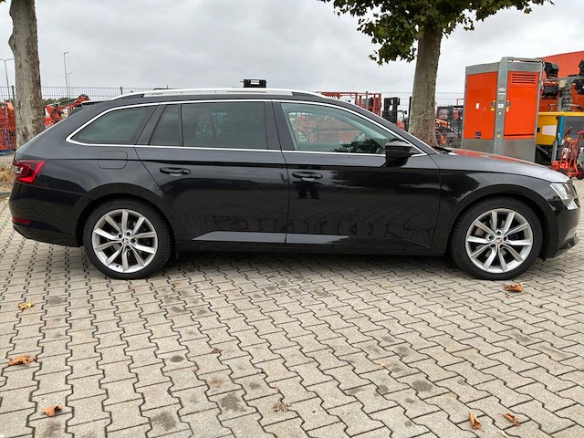 2019 skoda superb combi 2.0 business edition personenauto - afbeelding 32 van  48
