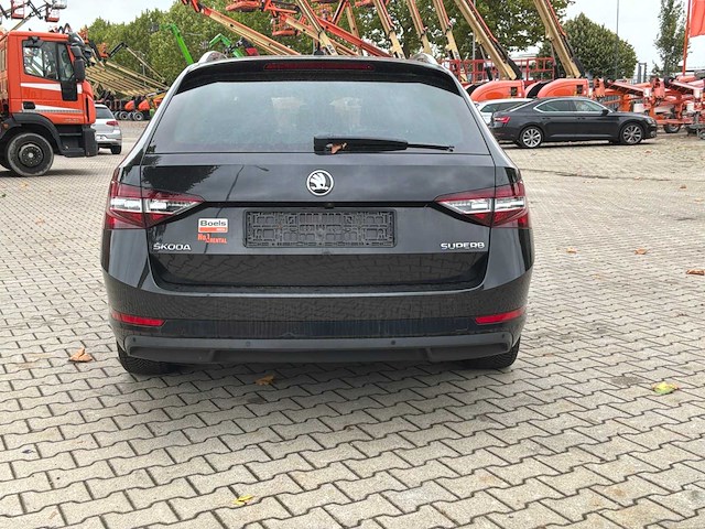 2019 skoda superb combi 2.0 business edition personenauto - afbeelding 45 van  48