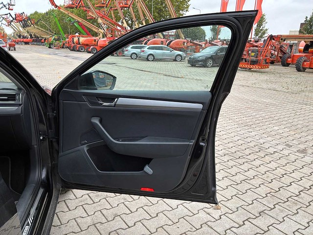 2019 skoda superb hb 2.0 tdi premium edition personenauto - afbeelding 24 van  49
