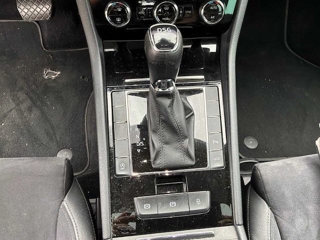 2019 skoda superb hb 2.0 tdi premium edition personenauto - afbeelding 13 van  44