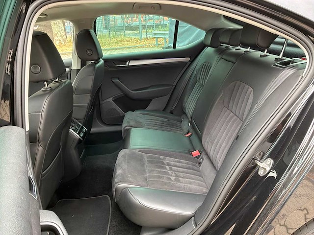 2019 skoda superb hb 2.0 tdi premium edition personenauto - afbeelding 17 van  44