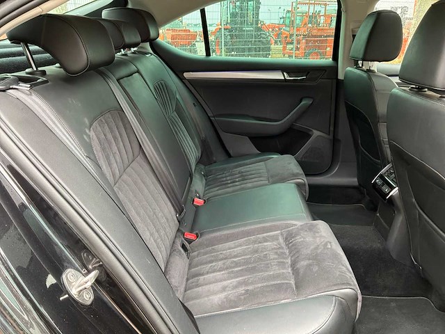 2019 skoda superb hb 2.0 tdi premium edition personenauto - afbeelding 22 van  44