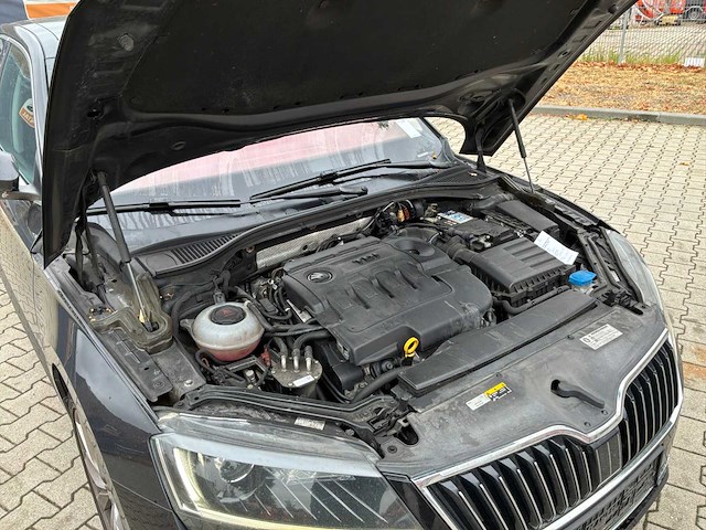 2019 skoda superb hb 2.0 tdi premium edition personenauto - afbeelding 34 van  44