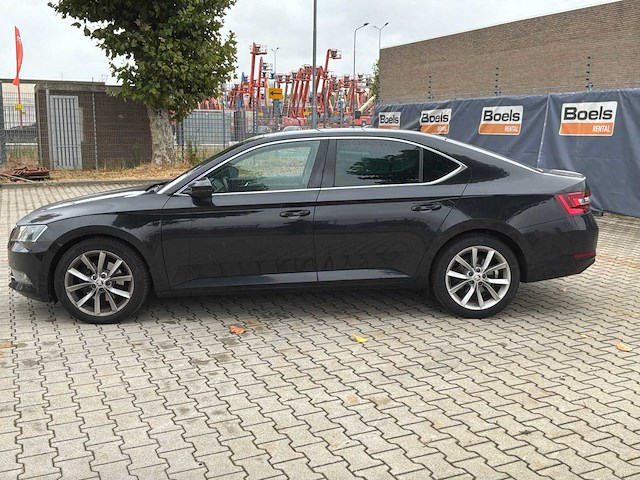 2019 skoda superb hb 2.0 tdi premium edition personenauto - afbeelding 43 van  44