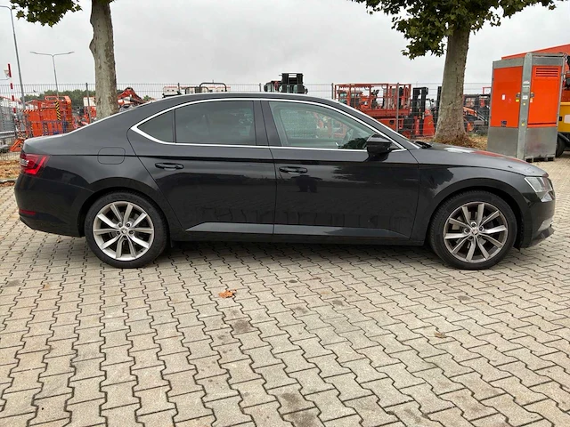 2019 skoda superb hb 2.0 tdi premium edition personenauto - afbeelding 11 van  41
