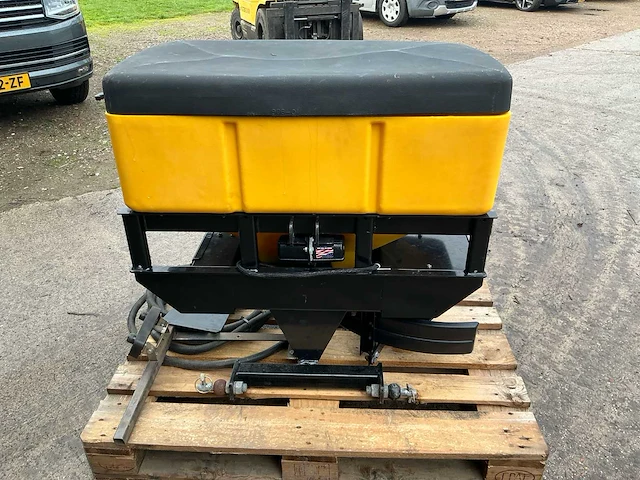 2019 snow ex bulk pro 1575 zoutstrooier - afbeelding 4 van  9