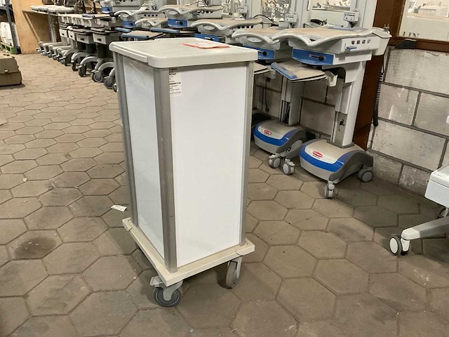 2019 solaire hospital cart - afbeelding 6 van  8