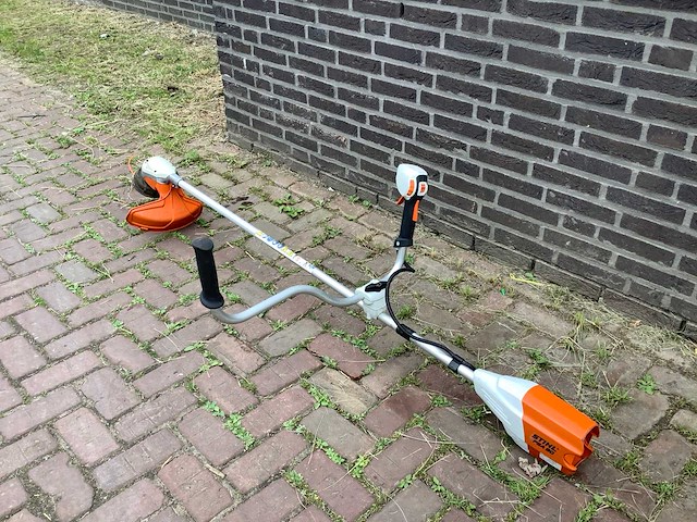 2019 stihl fsa90 bosmaaier - afbeelding 1 van  4