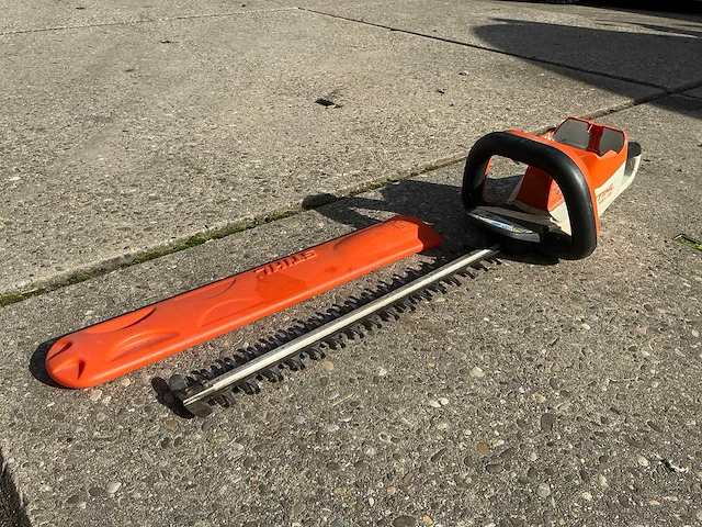 2019 stihl hsa56 heggenschaar - afbeelding 1 van  7
