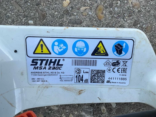 2019 stihl msa 220c kettingzaag en lader - afbeelding 7 van  9
