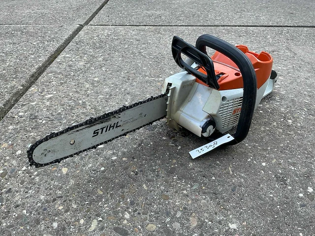 2019 stihl msa 220c kettingzaag - afbeelding 1 van  7