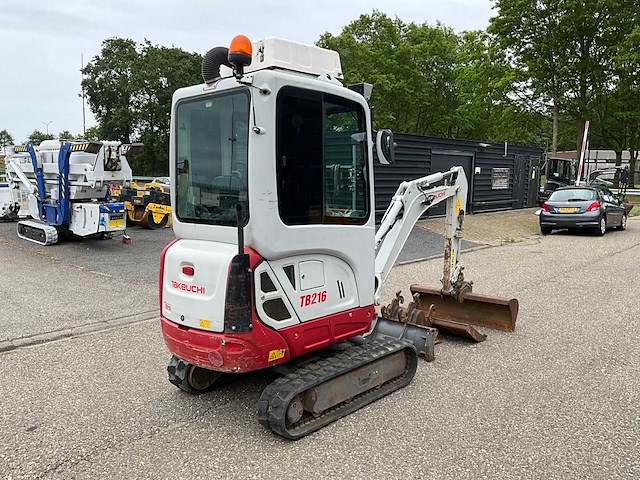 2019 takeuchi tb216 minigraafmachine - afbeelding 32 van  36