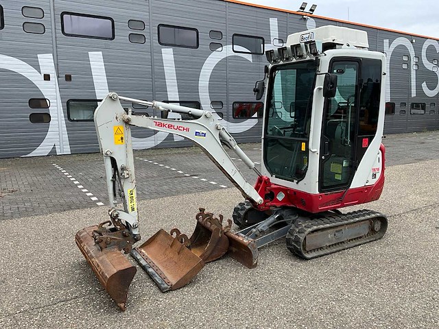 2019 takeuchi tb216 minigraafmachine - afbeelding 15 van  36