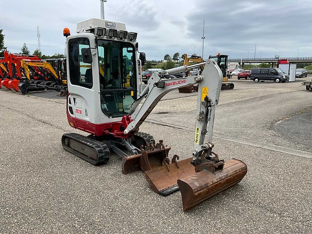 2019 takeuchi tb216 minigraafmachine - afbeelding 23 van  36