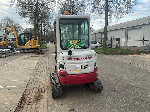 2019 takeuchi tb225 minigraafmachine - afbeelding 24 van  28