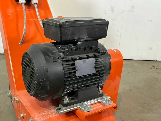 2019 trelawny tfp200 230v vloerfreesmachine - afbeelding 2 van  8
