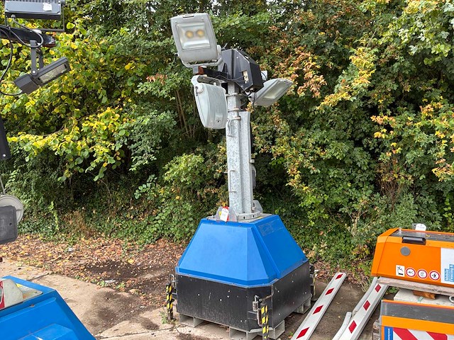 2019 trime x-mast mobiele lichtmast - afbeelding 1 van  10
