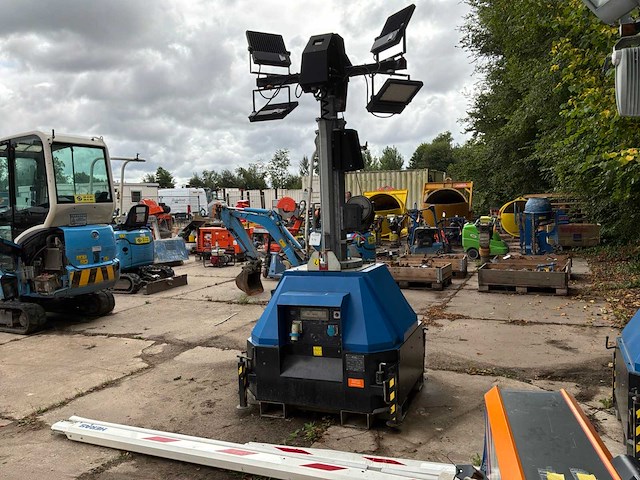 2019 trime x-mast mobiele lichtmast - afbeelding 1 van  11
