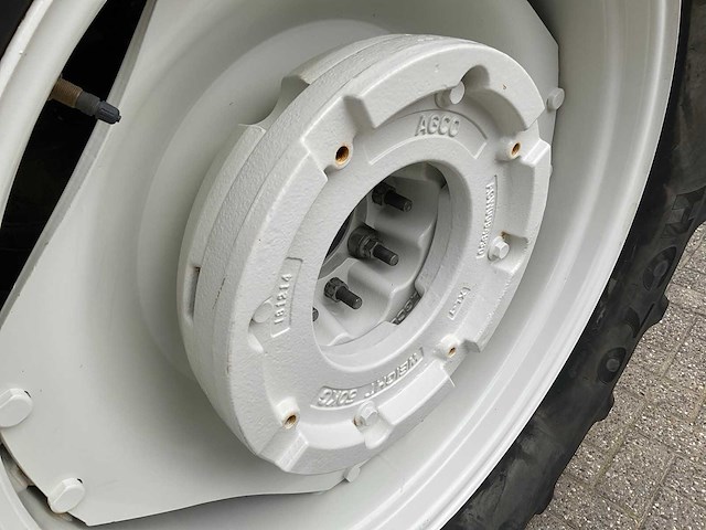 2019 valtra a104 hitech4 vierwielaangedreven landbouwtractor - afbeelding 2 van  17