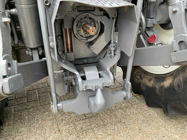 2019 valtra a104 hitech4 vierwielaangedreven landbouwtractor - afbeelding 3 van  17