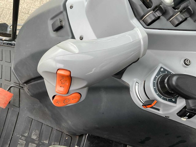 2019 valtra a104 hitech4 vierwielaangedreven landbouwtractor - afbeelding 7 van  17