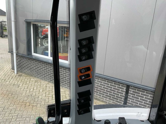 2019 valtra a104 hitech4 vierwielaangedreven landbouwtractor - afbeelding 10 van  17