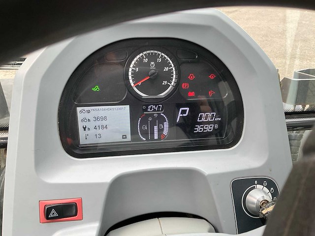 2019 valtra a104 hitech4 vierwielaangedreven landbouwtractor - afbeelding 13 van  17