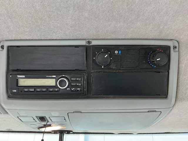 2019 valtra t214 direct smarttouch vierwielaangedreven landbouwtractor - afbeelding 16 van  32