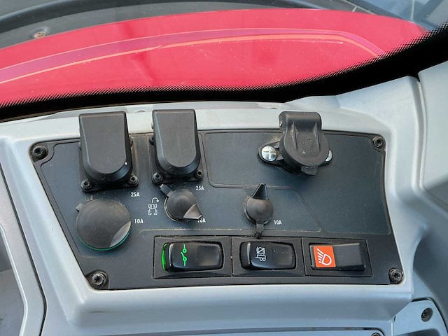 2019 valtra t214 direct smarttouch vierwielaangedreven landbouwtractor - afbeelding 17 van  32