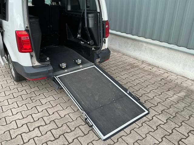 2019 volkswagen caddy maxi 1.4 tgi trendline 5p rolstoel personenauto - afbeelding 8 van  33