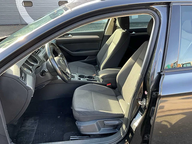 2019 volkswagen passat variant 1.5 tsi highline personenauto j-468-vg - afbeelding 10 van  41