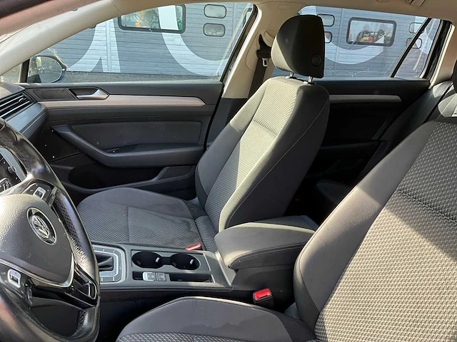 2019 volkswagen passat variant 1.5 tsi highline personenauto j-468-vg - afbeelding 10 van  41
