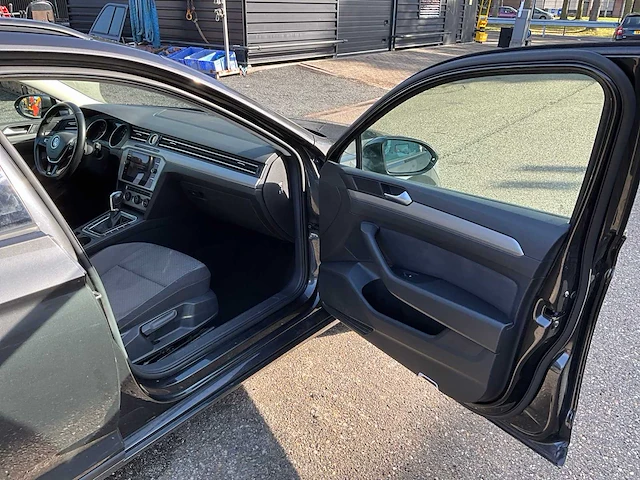 2019 volkswagen passat variant 1.5 tsi highline personenauto j-468-vg - afbeelding 11 van  41