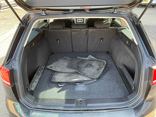 2019 volkswagen passat variant 1.5 tsi highline personenauto j-468-vg - afbeelding 18 van  41