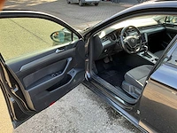 2019 volkswagen passat variant 1.5 tsi highline personenauto j-468-vg - afbeelding 13 van  37