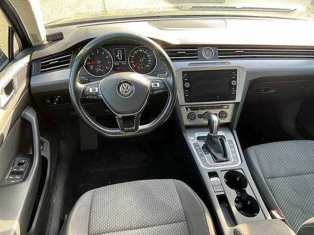 2019 volkswagen passat variant 1.5 tsi highline personenauto j-468-vg - afbeelding 16 van  37