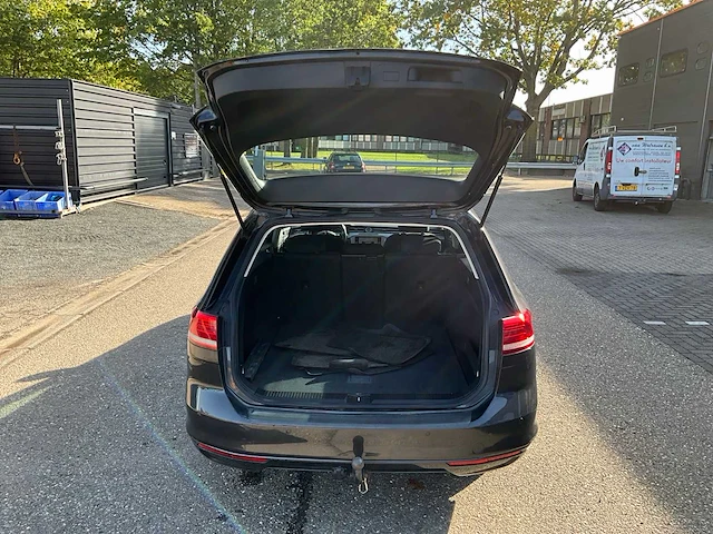 2019 volkswagen passat variant 1.5 tsi highline personenauto j-468-vg - afbeelding 31 van  37