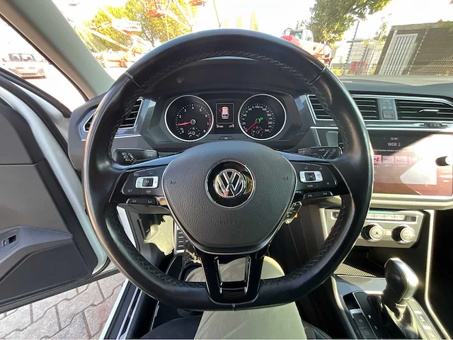 2019 volkswagen tiguan tiguan r-line iq-drive 1.5 personenauto - afbeelding 13 van  34