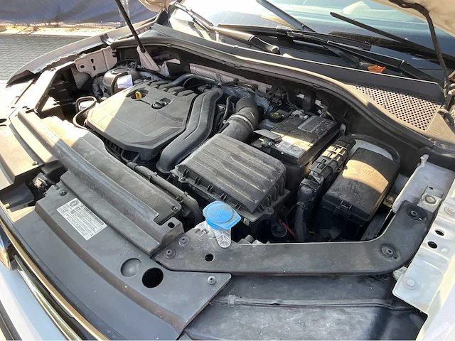 2019 volkswagen tiguan tiguan r-line iq-drive 1.5 personenauto - afbeelding 19 van  34