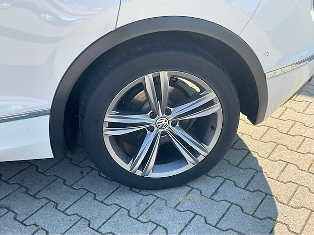 2019 volkswagen tiguan tiguan r-line iq-drive 1.5 personenauto - afbeelding 26 van  34