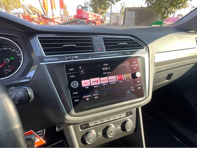 2019 volkswagen tiguan tiguan r-line iq-drive 1.5 personenauto - afbeelding 20 van  33