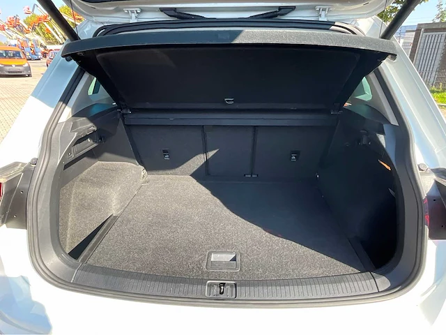 2019 volkswagen tiguan tiguan r-line iq-drive 1.5 personenauto - afbeelding 26 van  33