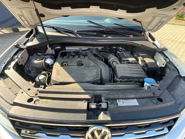 2019 volkswagen tiguan tiguan r-line iq-drive 1.5 personenauto - afbeelding 29 van  33