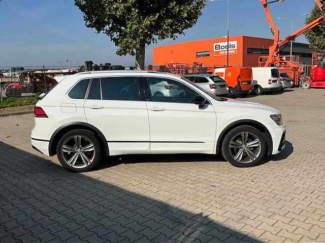 2019 volkswagen tiguan tiguan r-line iq-drive 1.5 personenauto - afbeelding 13 van  33