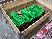 2019 ye-132m-4 elektromotor (3x)