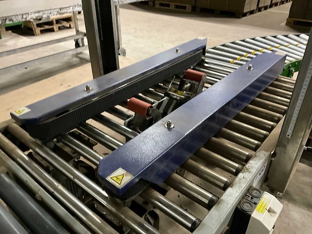 2019 youngsunpack mh-fj-1a dozensluitmachine met rollenbaan - afbeelding 4 van  4